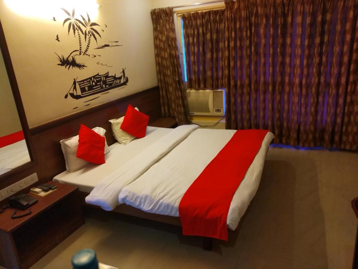 Hotel Alpha Vadodara Exterior foto