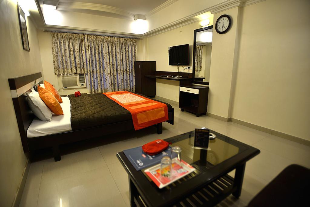 Hotel Alpha Vadodara Exterior foto